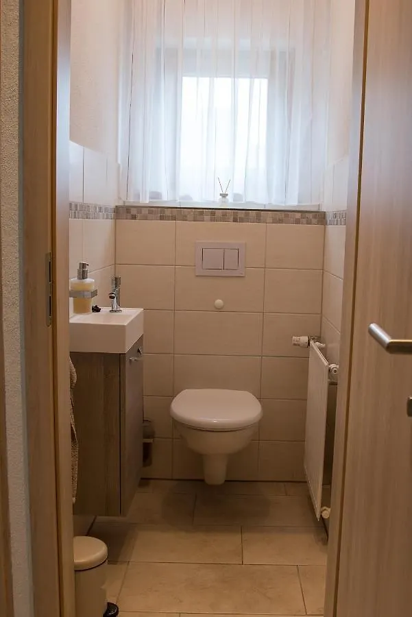 Ferienhaus Pilsting 24-7 Checkin Apartment